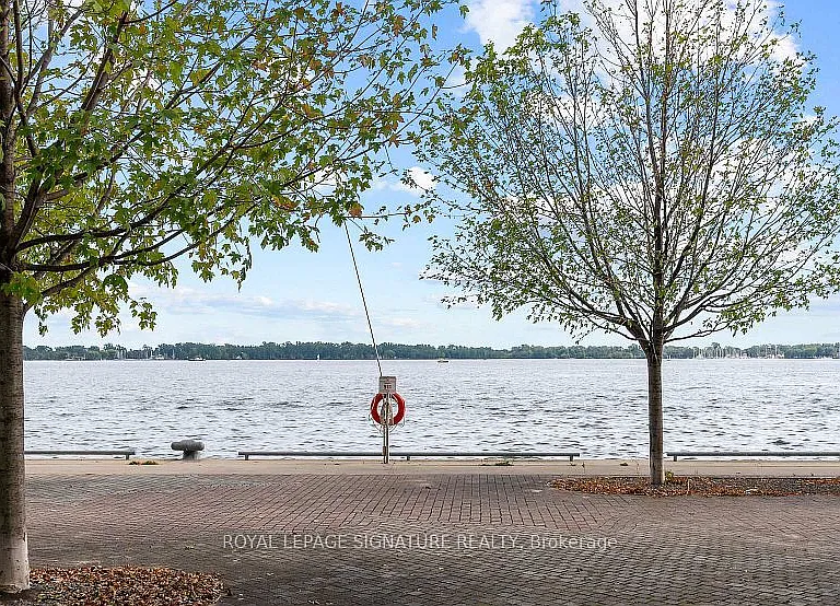 29 Queens Quay E #518 — Photo 27