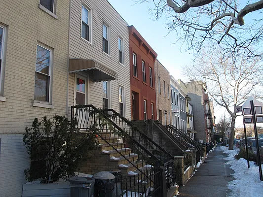 Rented by Dwell Residential Inc | media 31