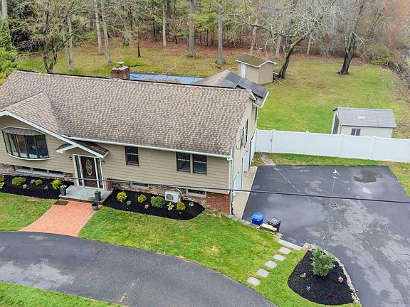 4th image of 451 Gibbs Pond Road
