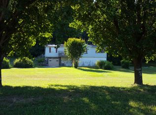 1454 Poplar Grove Rd, Mc Ewen, TN 37101