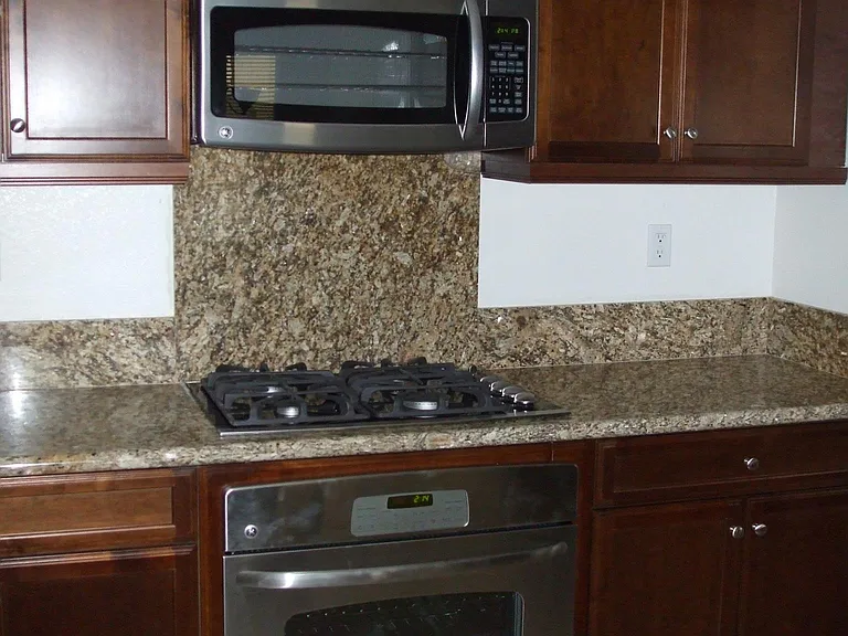 Gas stove and oven