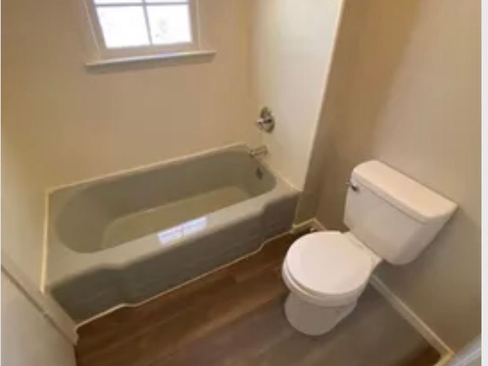 2nd image of 1616 W 5th Ave #3