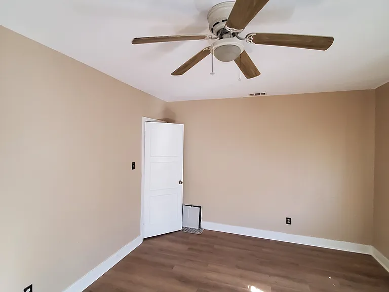 103 S Ardmore Ave — Photo 11