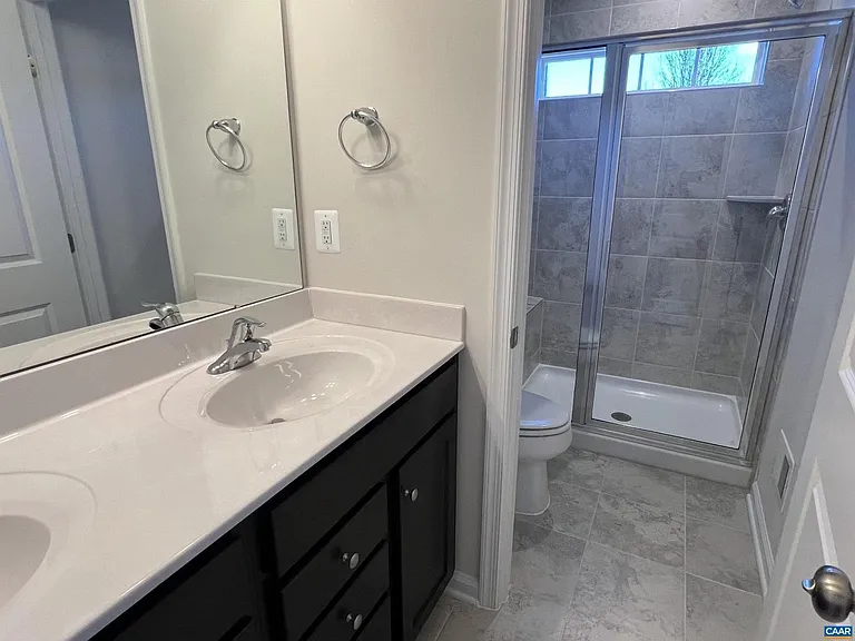 325 Willowshire Ct — Photo 15