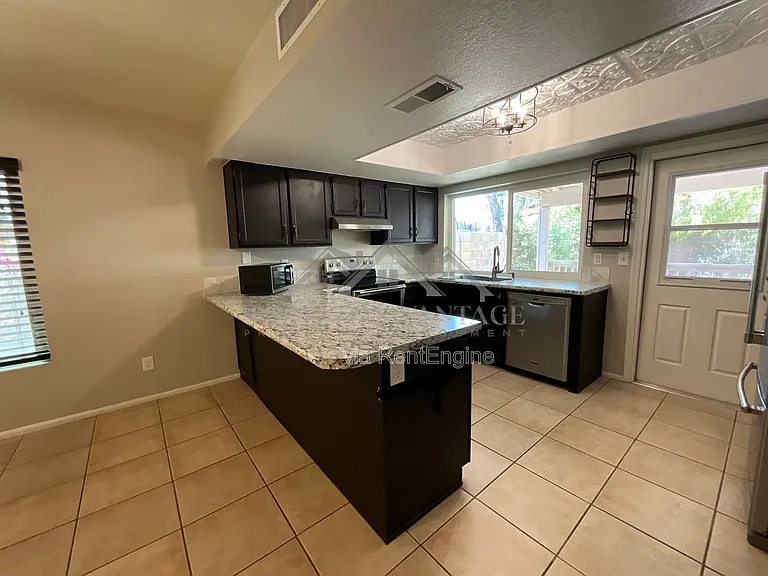 904 W Plata Ave — Photo 19