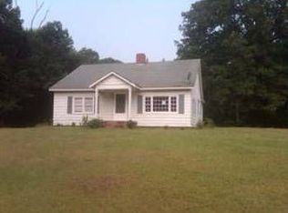 588 Kershaw Country Club Rd, Kershaw, SC 29067