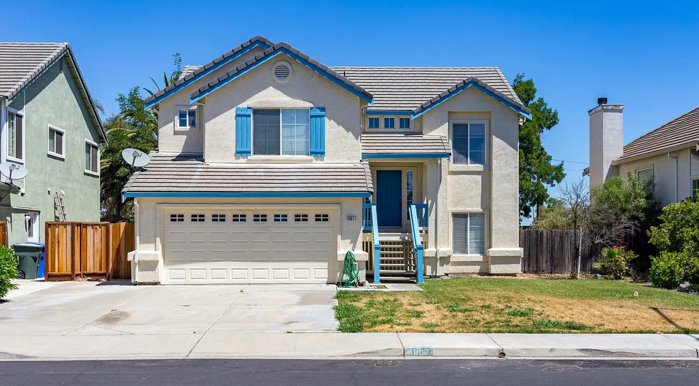 4067 Regatta Dr photo 1