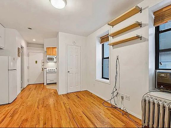 2nd image of 302 Mott St APT 22
