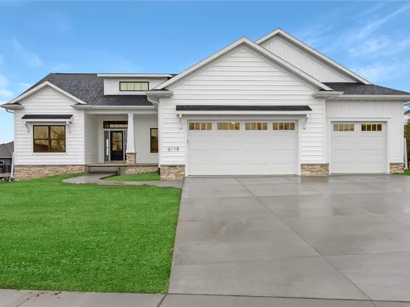 6118 Rapids Ridge Rd NE, Cedar Rapids, IA 52411