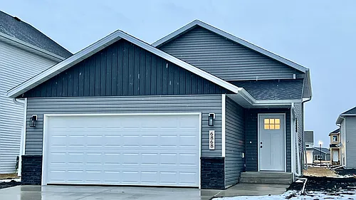 6868 Thomas St Photo 1