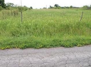 9949 Ridge Rd, Farmdale, OH 44417