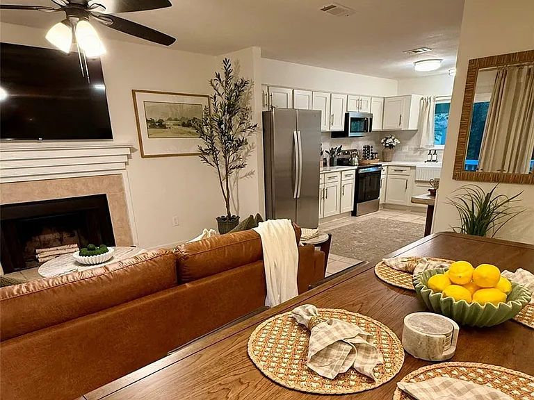 1 Laurel Oak Pl — Photo 8