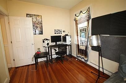 3rd image of 79 Ring St #11275882