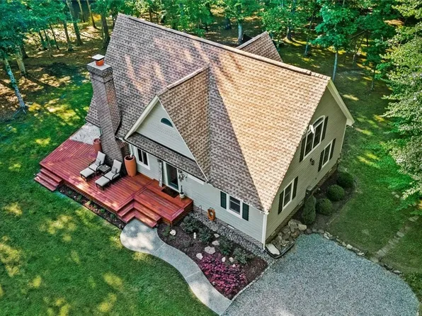 1001 Paynes Mill Rd, Bumpass, VA 23024