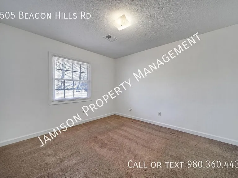 8505 Beacon Hills Rd — Photo 15