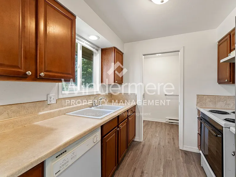 1017 S Robie Rd — Photo 5