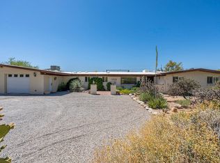 7001 N Edgewood Pl, Tucson, AZ 85704