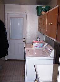 4th image of 8222 Carrousel Blvd