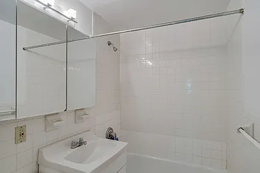 Rented by Bryan L Rozencwaig, LREB