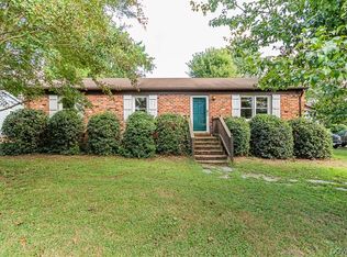 3225 Hollyglen Ct, Midlothian, VA 23112