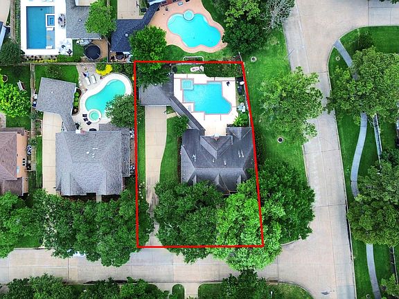 2nd image of 19702 Whitewind Dr