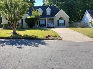 36 Pebble Creek Dr, Newnan, GA 30265