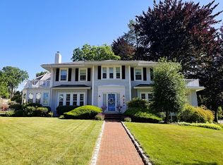 28 Glendale Rd, Quincy, MA 02169