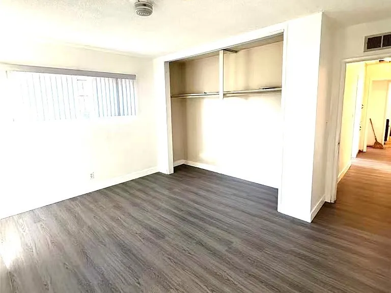 5125 N Nearglen Ave — Photo 3