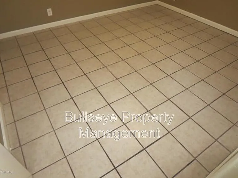 1901 S Farmer Ave #1901 — Photo 21