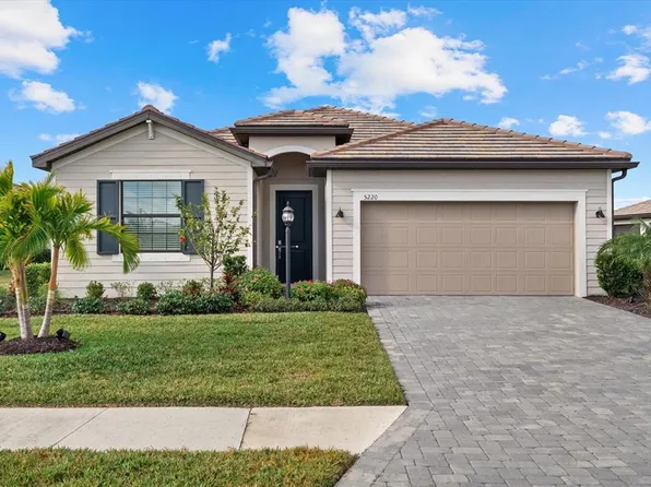 5220 Blue Crush St, Bradenton, FL 34211
