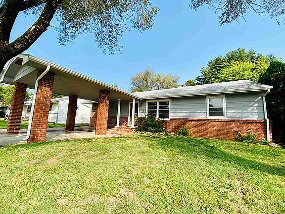 2nd image of 318 Stanley Dr