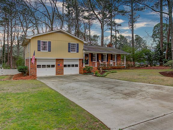 2nd image of 566 Coast Oak Cir