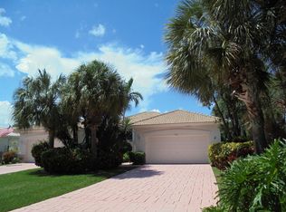 9551 Crescent View Dr N, Boynton Beach, FL 33437
