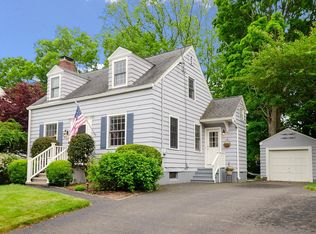 215 Jeniford Rd, Fairfield, CT 06824