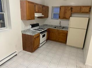 22 Horatio St #2R, Newark, NJ 07105