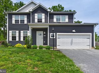 766 Weldon Dr, York, PA 17404