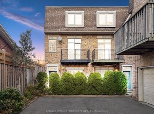 25 Bijou Walk, Toronto, ON M6M5L7