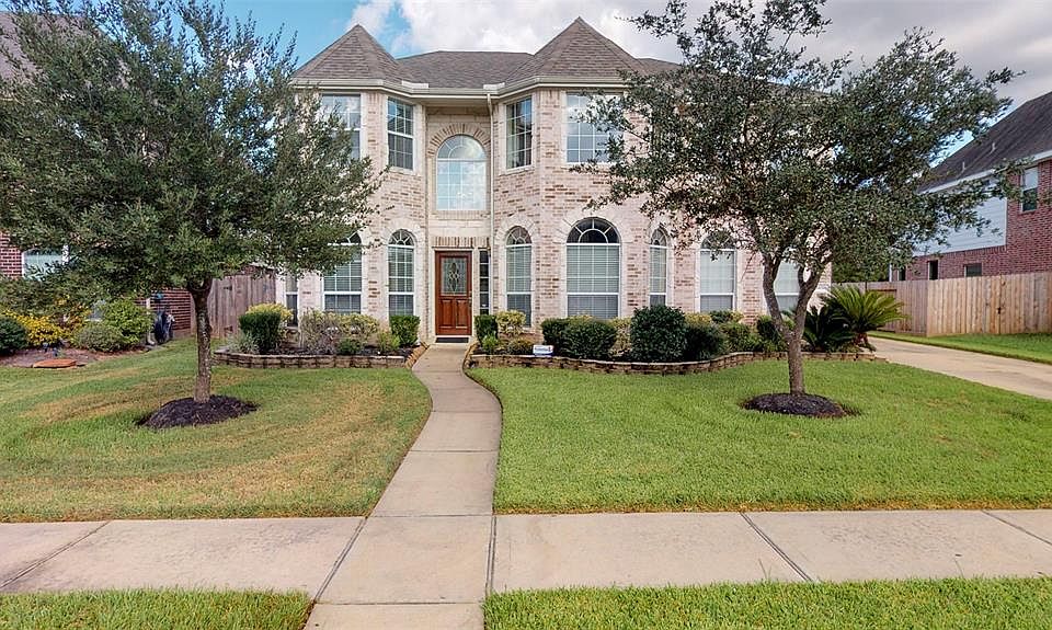 1st image of 14318 Lakepointe Bend Ln