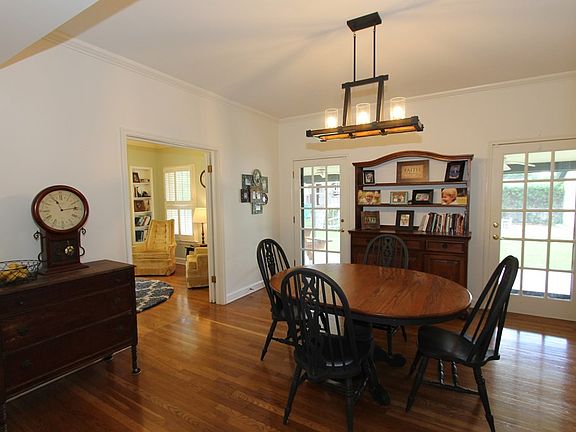 5th image of 606 E Randall St