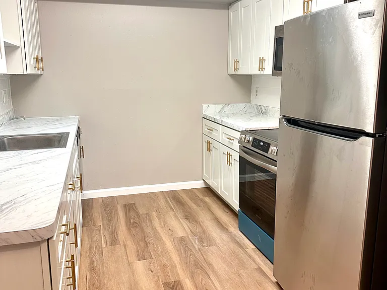 450 Tomoka Ave #215 — Photo 2