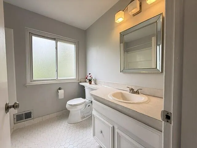 3485 Burbank Dr — Photo 12