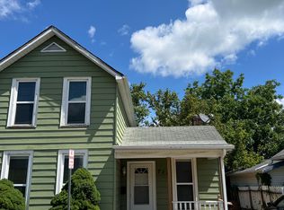 718 W Alsop St, Freeport, IL 61032