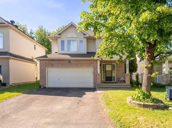800 Long Point Cir, Ottawa, ON K1T 4H6