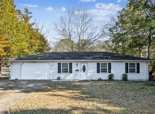 492 Romayne Dr, Newport News, VA 23601