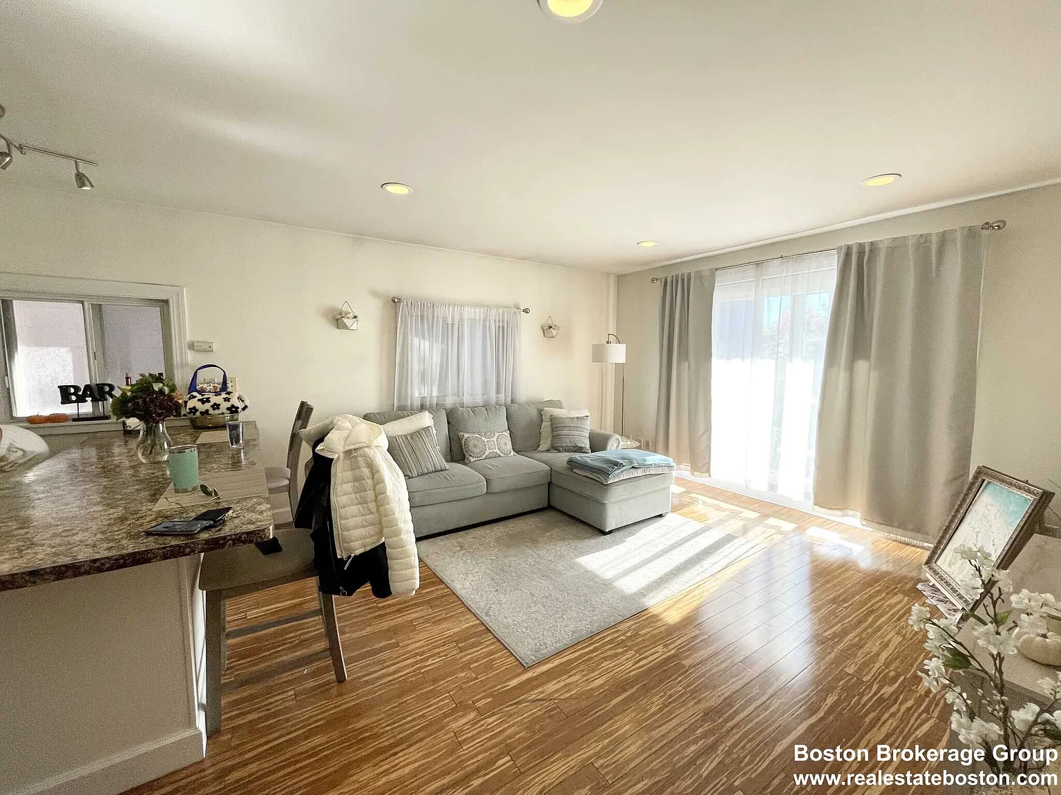 2 bed, $3,900 — Photo 3