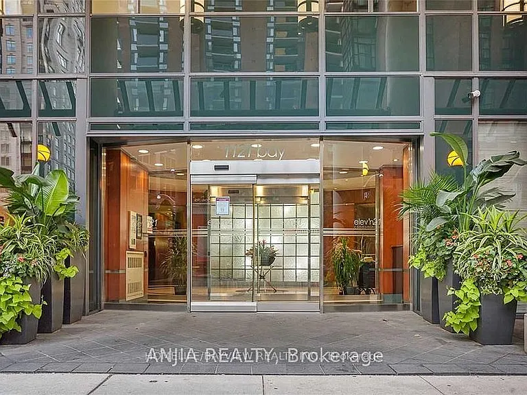 1121 Bay St #405 — Photo 1
