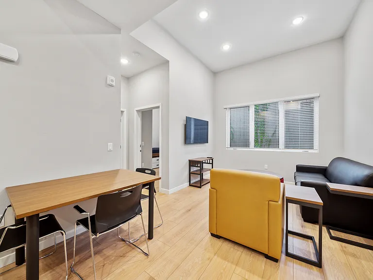 Stateside Student Housing — Photo 6