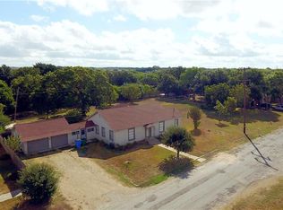 1908 Old Granger Rd, Taylor, TX 76574