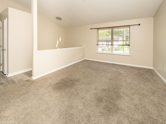 4th image of 2649 Ridgecrest Ln