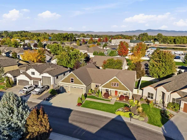 434 S Winslow Bay Way, Star, ID 83669